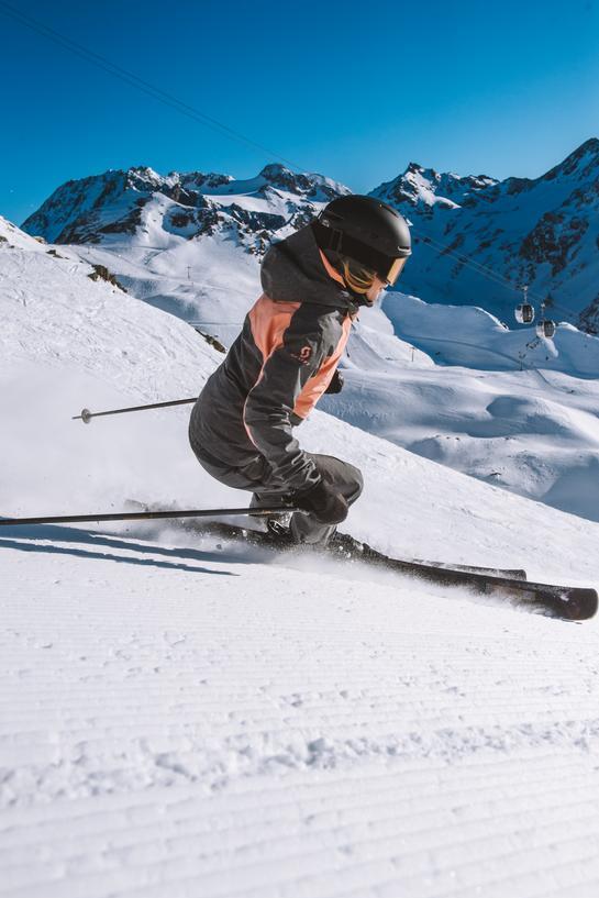 skiing in Orelle