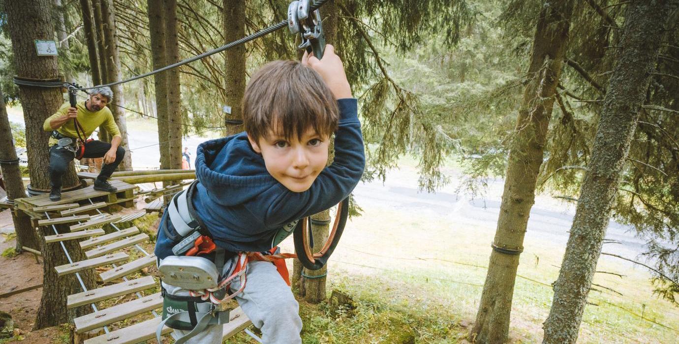 Accrobranche en famille à Méribel dans Les 3 Vallées