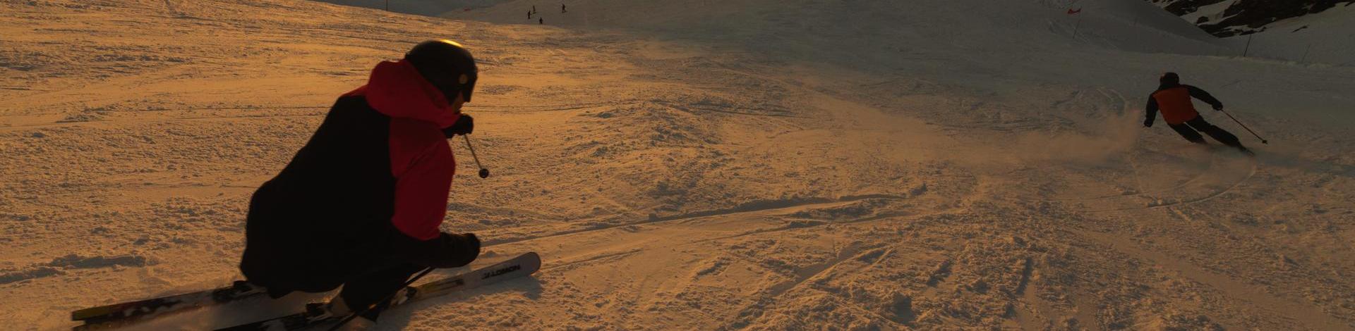 Ski entre amis en mars dans Les 3 Vallées