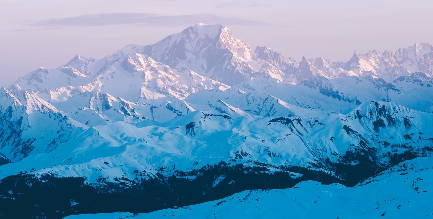 View of the Les Menuires mountains in Les 3 Vallées