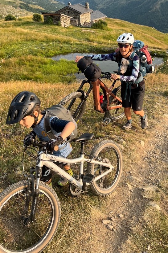 Family Bike and Bivouac in Les 3 Vallées